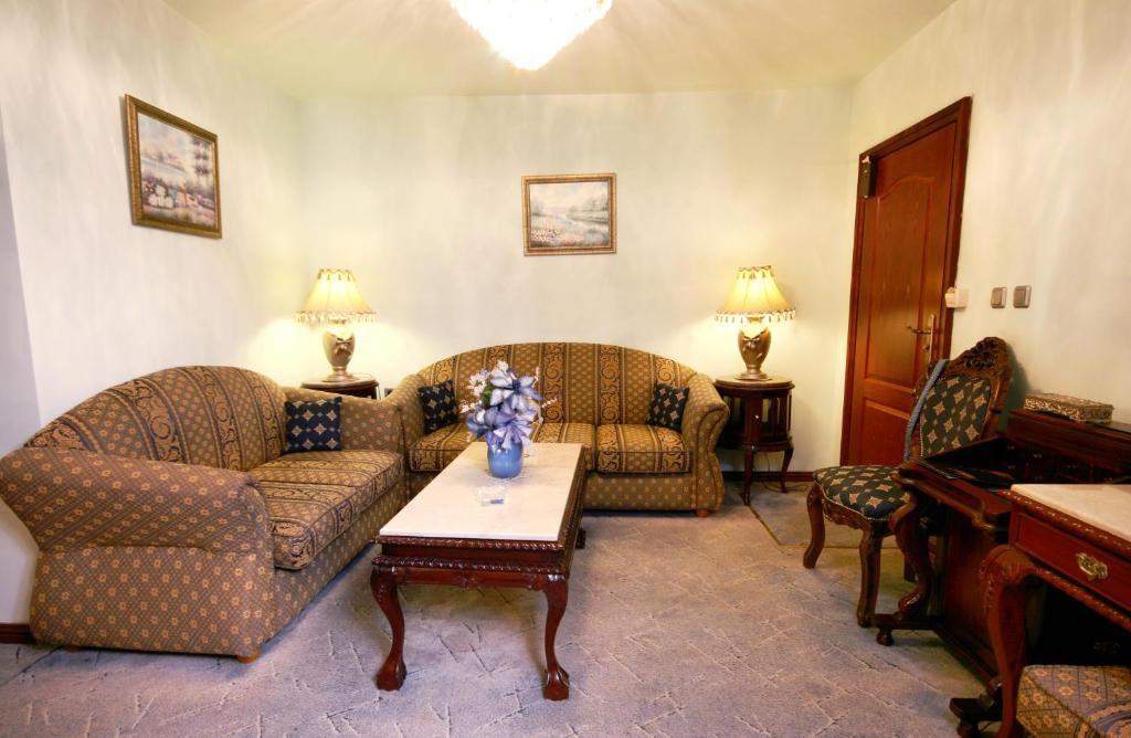 Dallas Residence Hotel Warna Zimmer foto